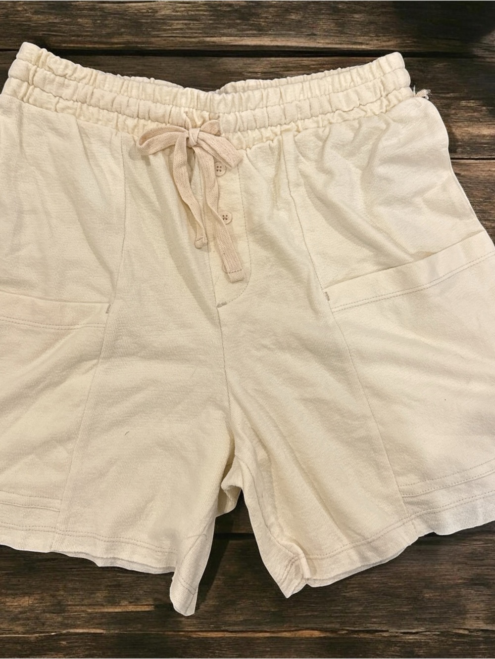 Universal Thread Cream Drawstring Athletic Shorts